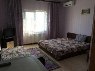 Гостиница Фортуна Феодосия Трехместный номер «Комфорт» с душем-11